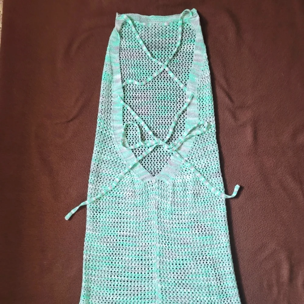 Halter dress - Picture 1 of 8